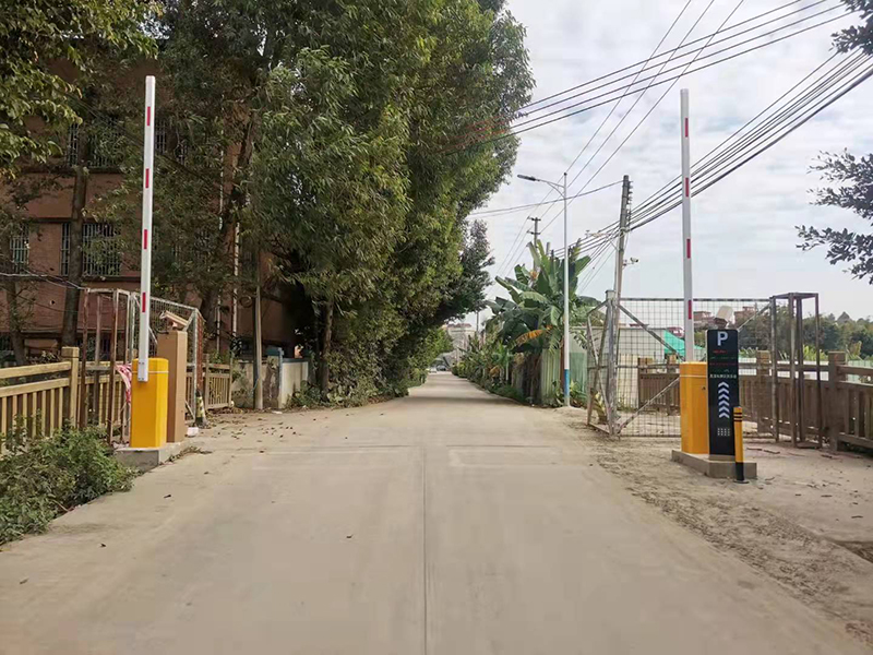 東莞市福安村4進(jìn)4出智能停車系統(tǒng)