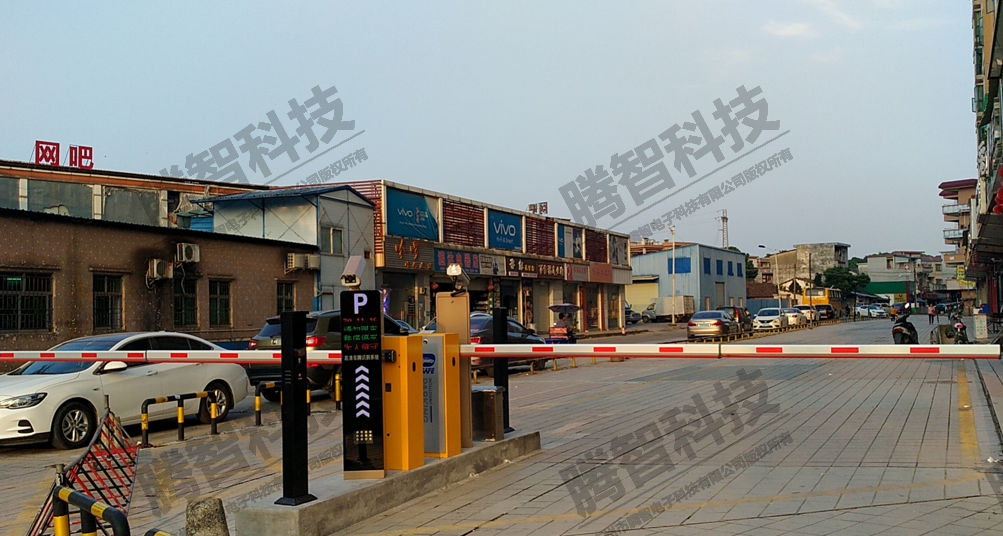 東莞新天美地商業(yè)街停車場